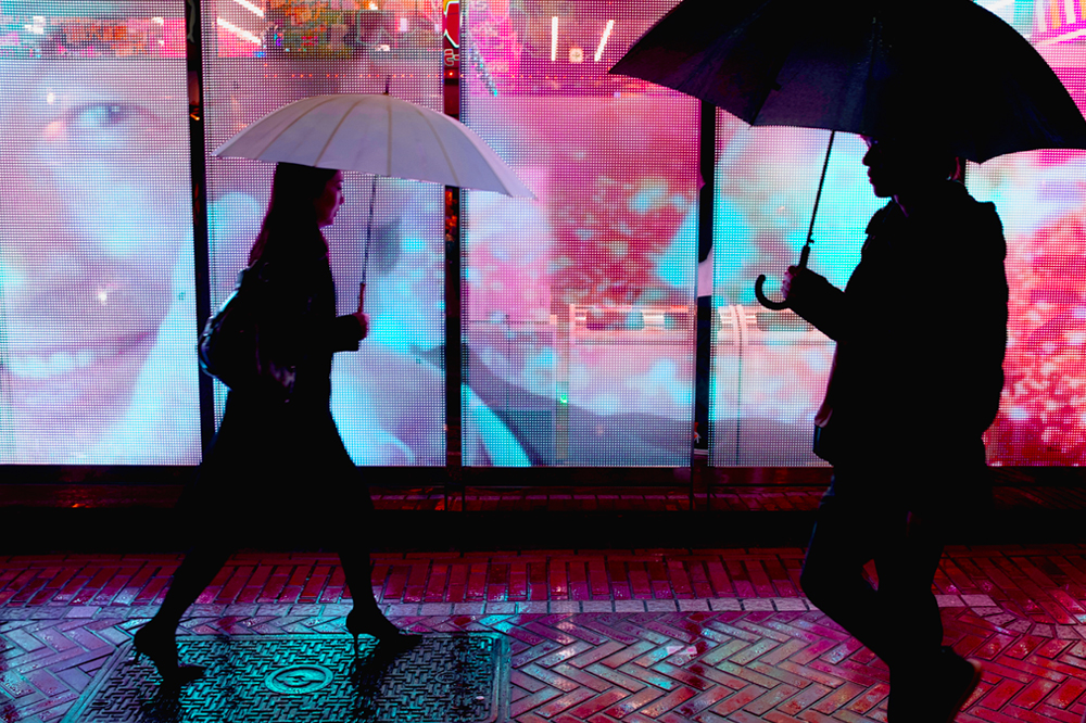 Japan_Street_Advertising Japanese window shopping